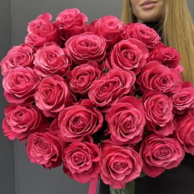 Букет из 25 розовых роз Черри О 50см