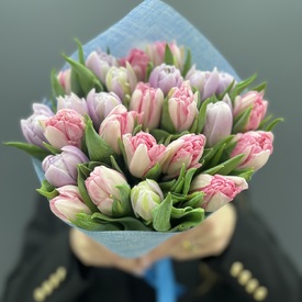 Букет из 35 пионовидных тюльпанов