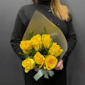 Букет из 9 жёлтых роз Кения 35см