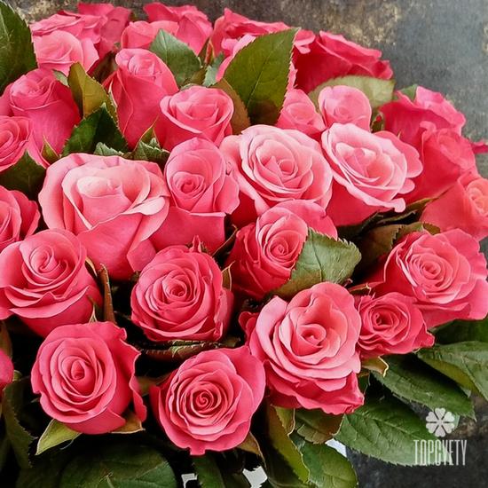 Композиция из 51 розовой розы в коробке