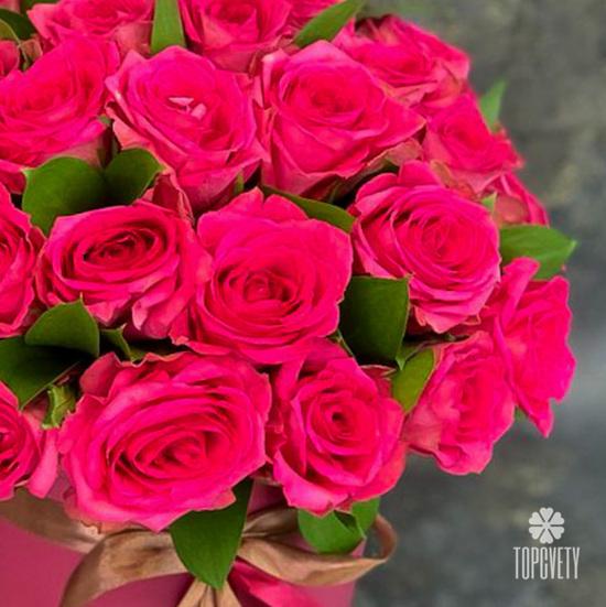 Композиция из 35 розовых роз в коробке