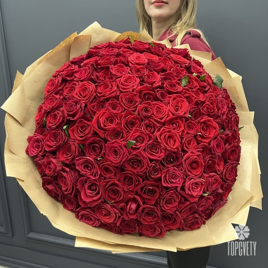 Букет из 151 красной розы Ред Наоми 70см
