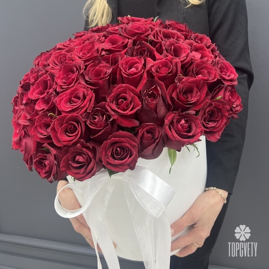 Композиция из 101 красной розы в коробке