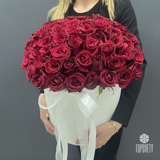 Композиция из 101 красной розы в коробке