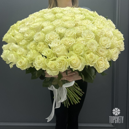 Букет из 101 белой розы Мондиаль 70см