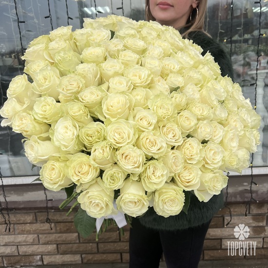Букет из 101 белой розы Мондиаль 80см