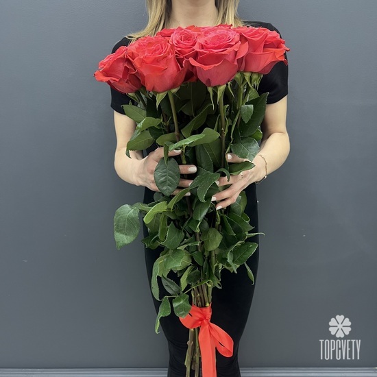 Букет из 15 красных роз  Альтамира 70см